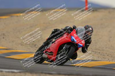 media/Jan-14-2023-SoCal Trackdays (Sat) [[497694156f]]/Turn 12 (120pm)/